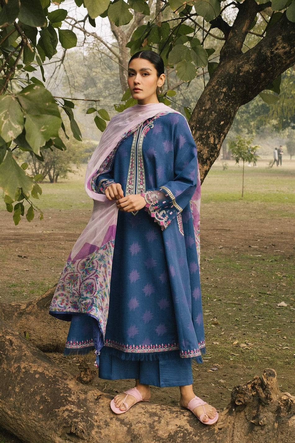img_coco_lawn_by_zara_shahjahan_awwal_boutique