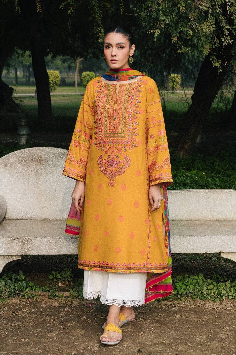 img_coco_by_zara_shahjahan_awwal_boutique