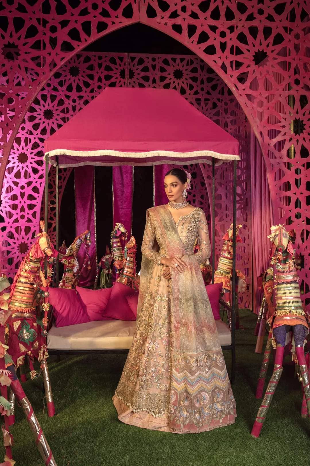 img_crimson_wedding_edition_awwal_boutique