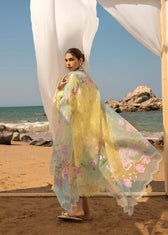 img_crimson_lawn_by_saira_shakira_awwal_boutique