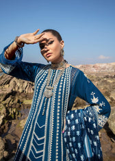 img_crimson_lawn_by_saira_shakira_awwal_boutique
