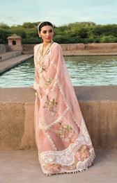 img_crimson_lawn_by_saira_shakira_awwal_boutique