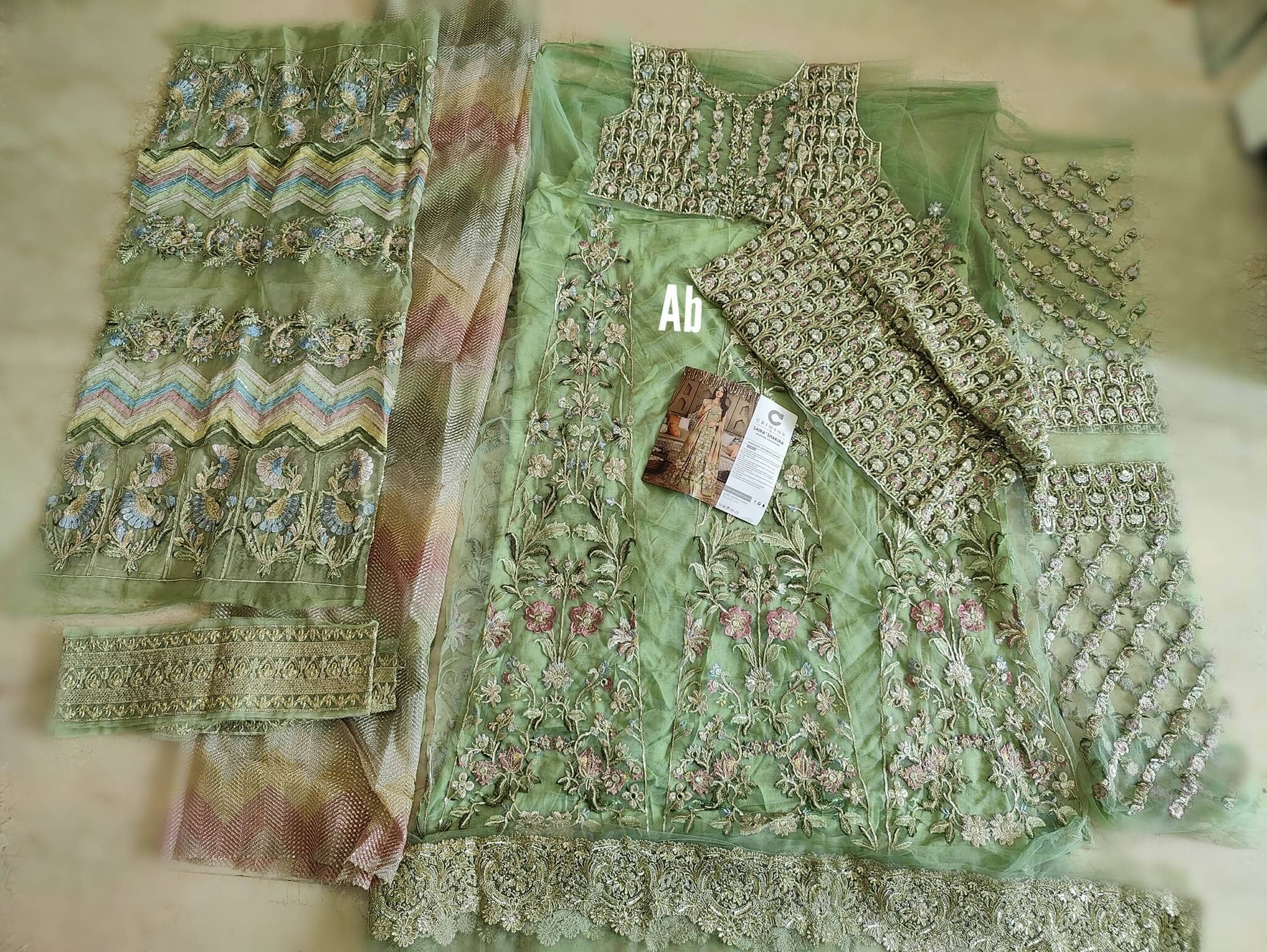 img_open_pic_crimson_wedding_awwal_boutique