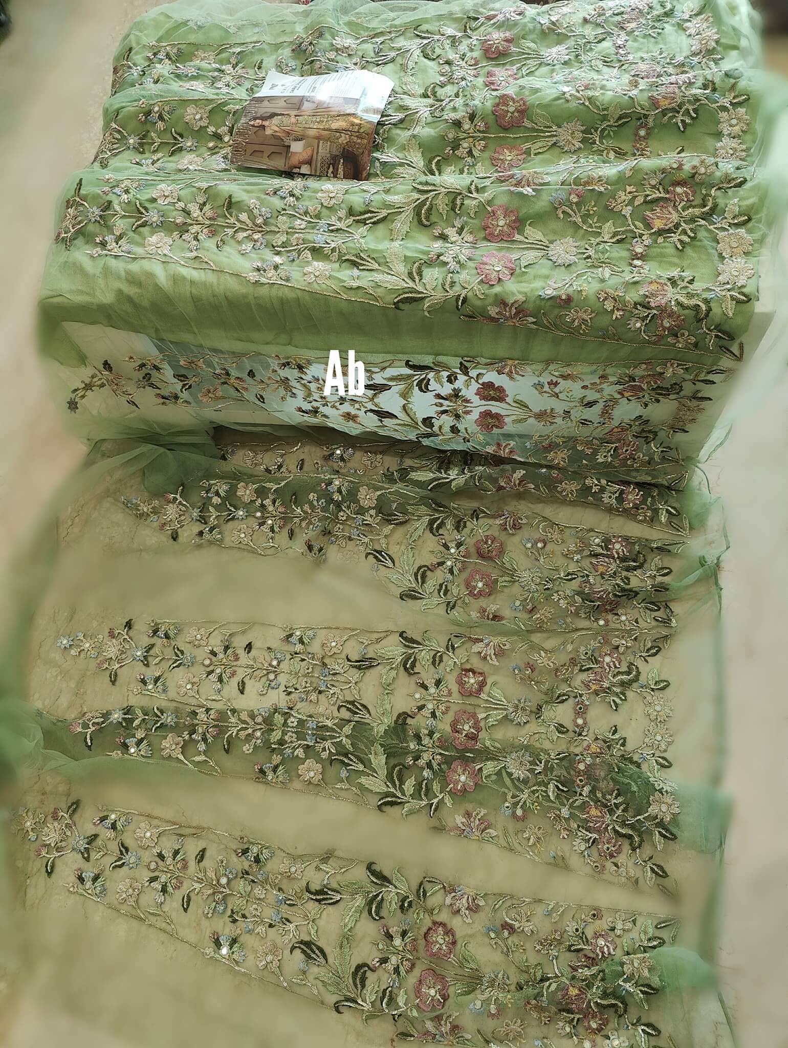 Open Pic/Crimson Wedding Edition/SHEESHAY HAZARON - MINT