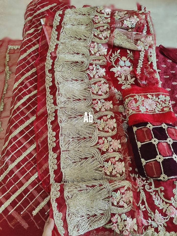 img_open_pic_crimson_wedding_awwal_boutique