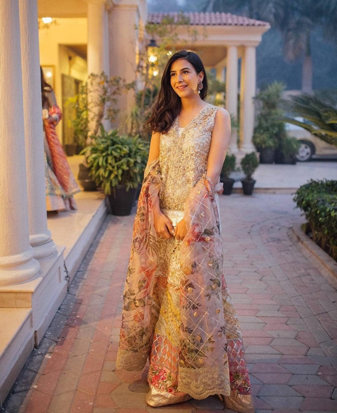 img_crimson_wedding_edition_awwal_boutique