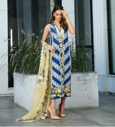 img_crimson_lawn_by_saira_shakira_awwal_boutique