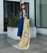 img_crimson_lawn_by_saira_shakira_awwal_boutique