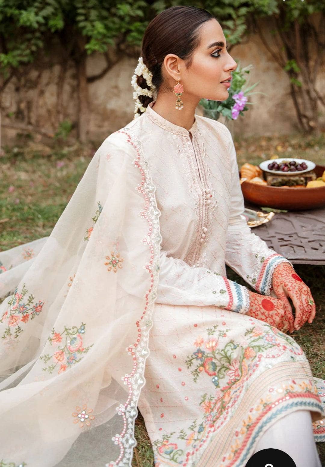 Img_cross_stitch_lawn_22_awwal_boutique