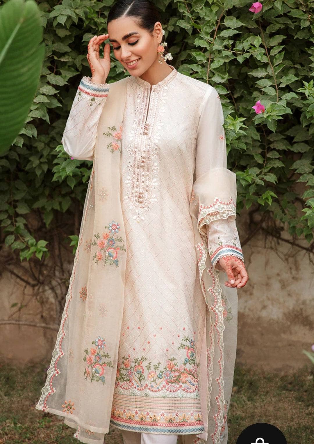Img_cross_stitch_lawn_22_awwal_boutique