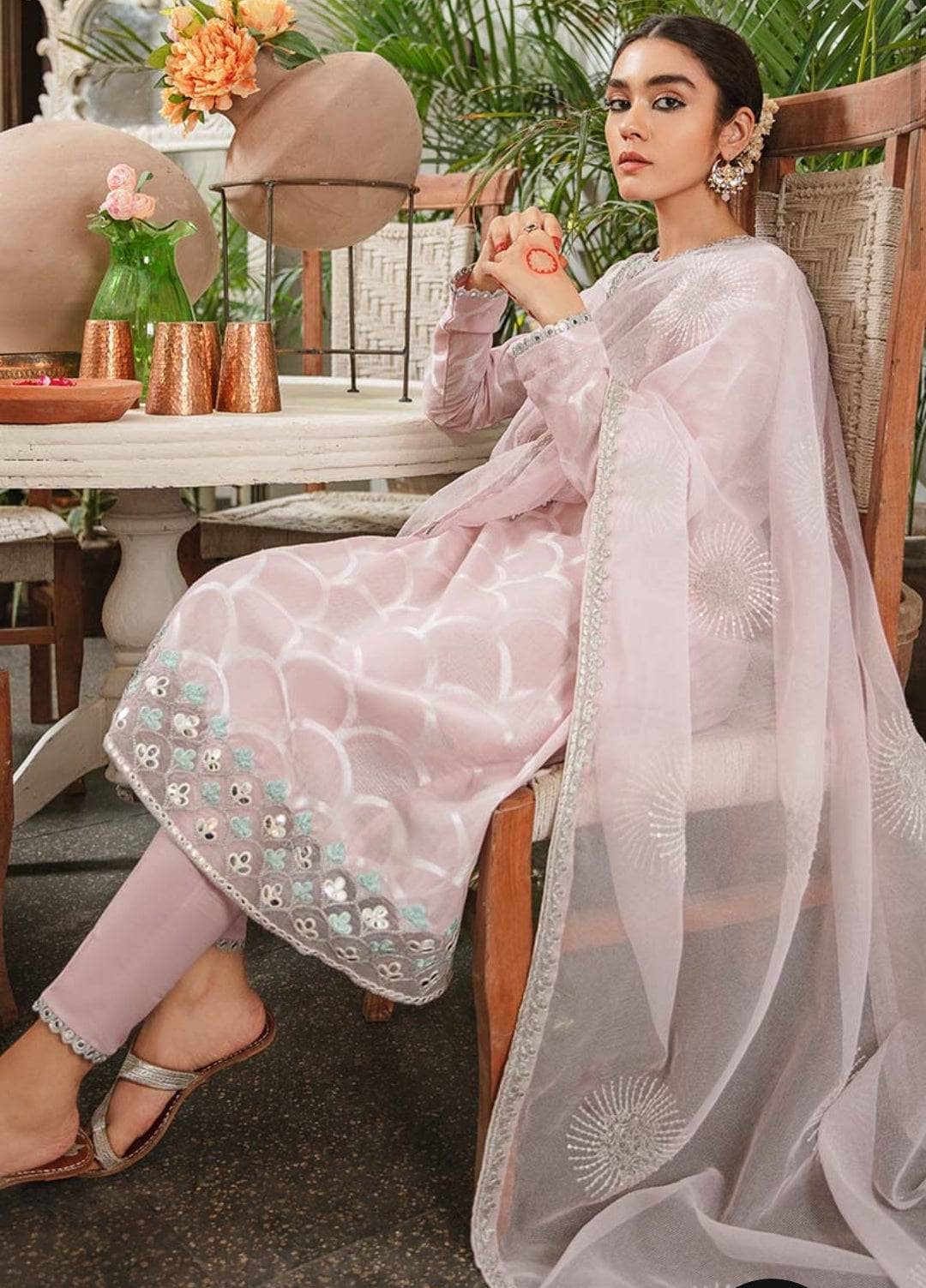 img_cross_stitch_eid_lawn_22_awwal_boutique