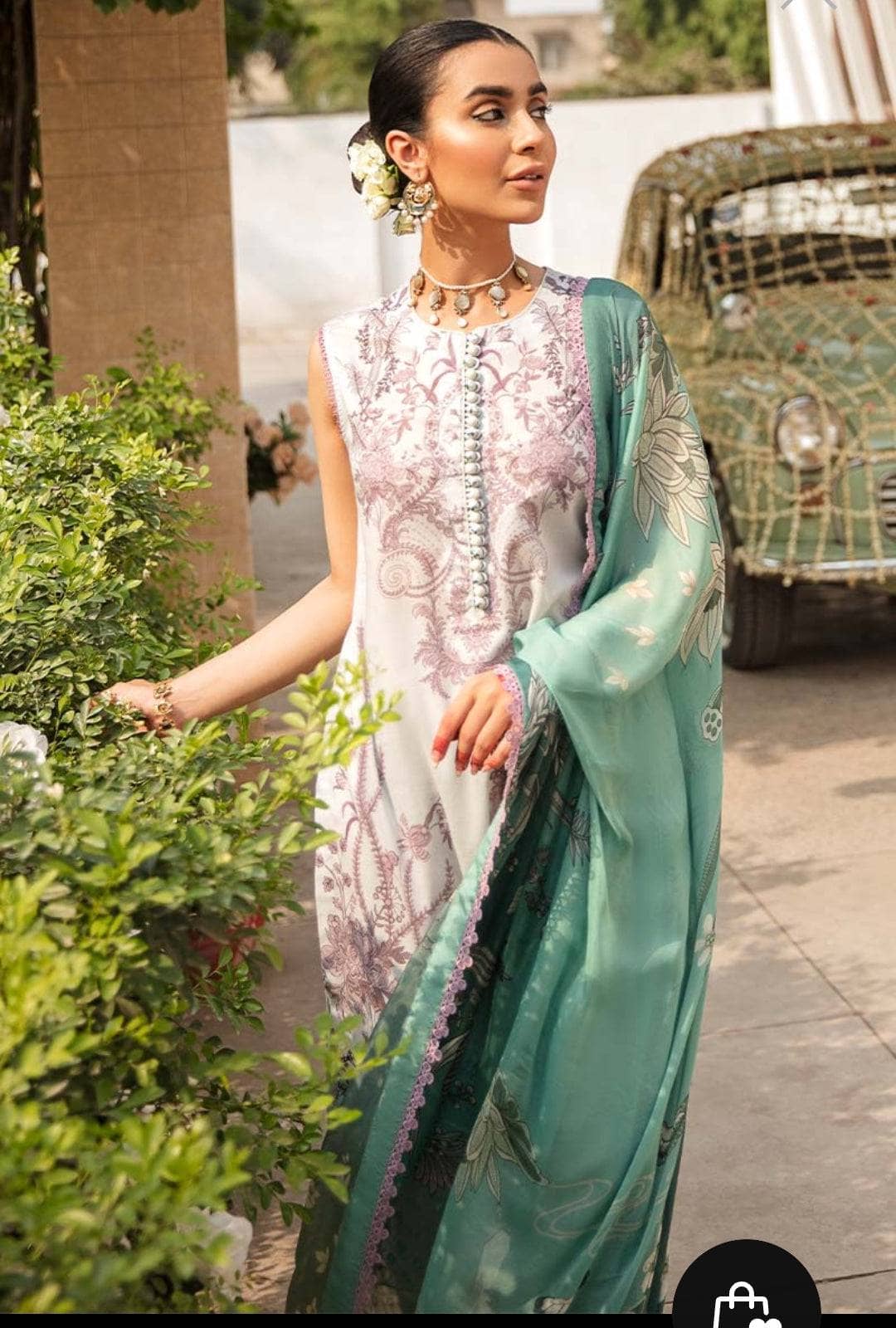 img_cross_stitch_eid_lawn_22_awwal_boutique