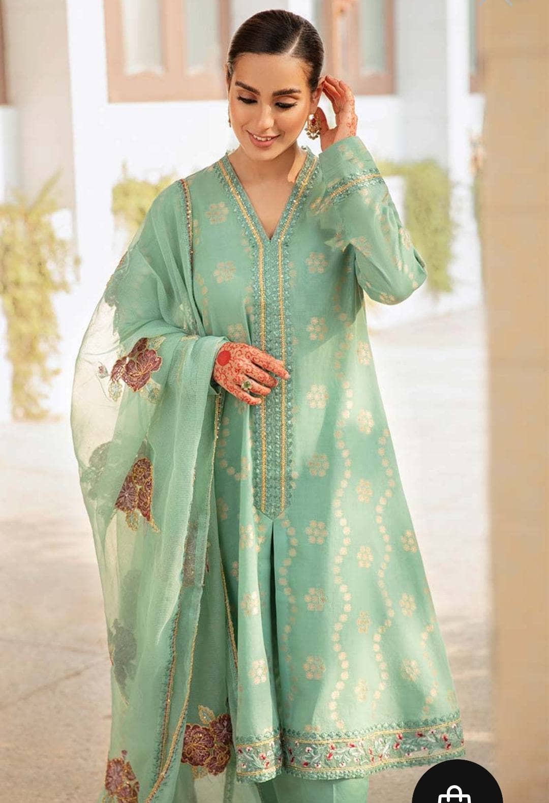 img_cross_stitch_eid_lawn_22_awwal_boutique