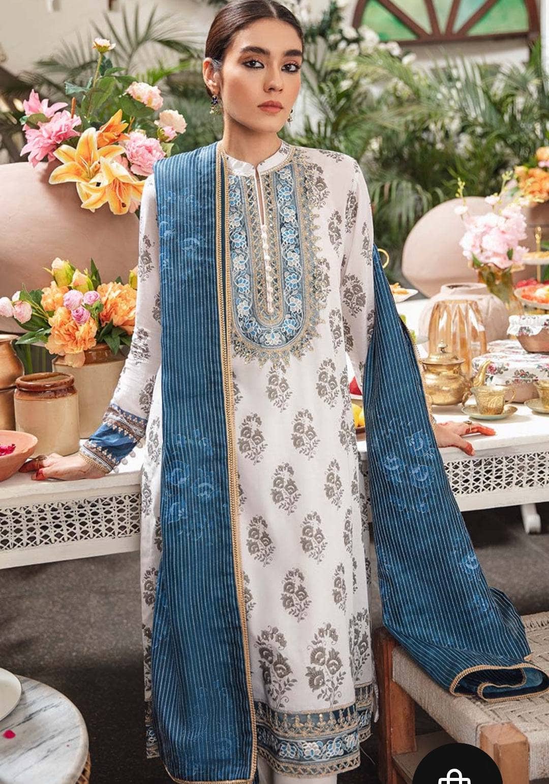 img_cross_stitch_eid_lawn_22_awwal_boutique