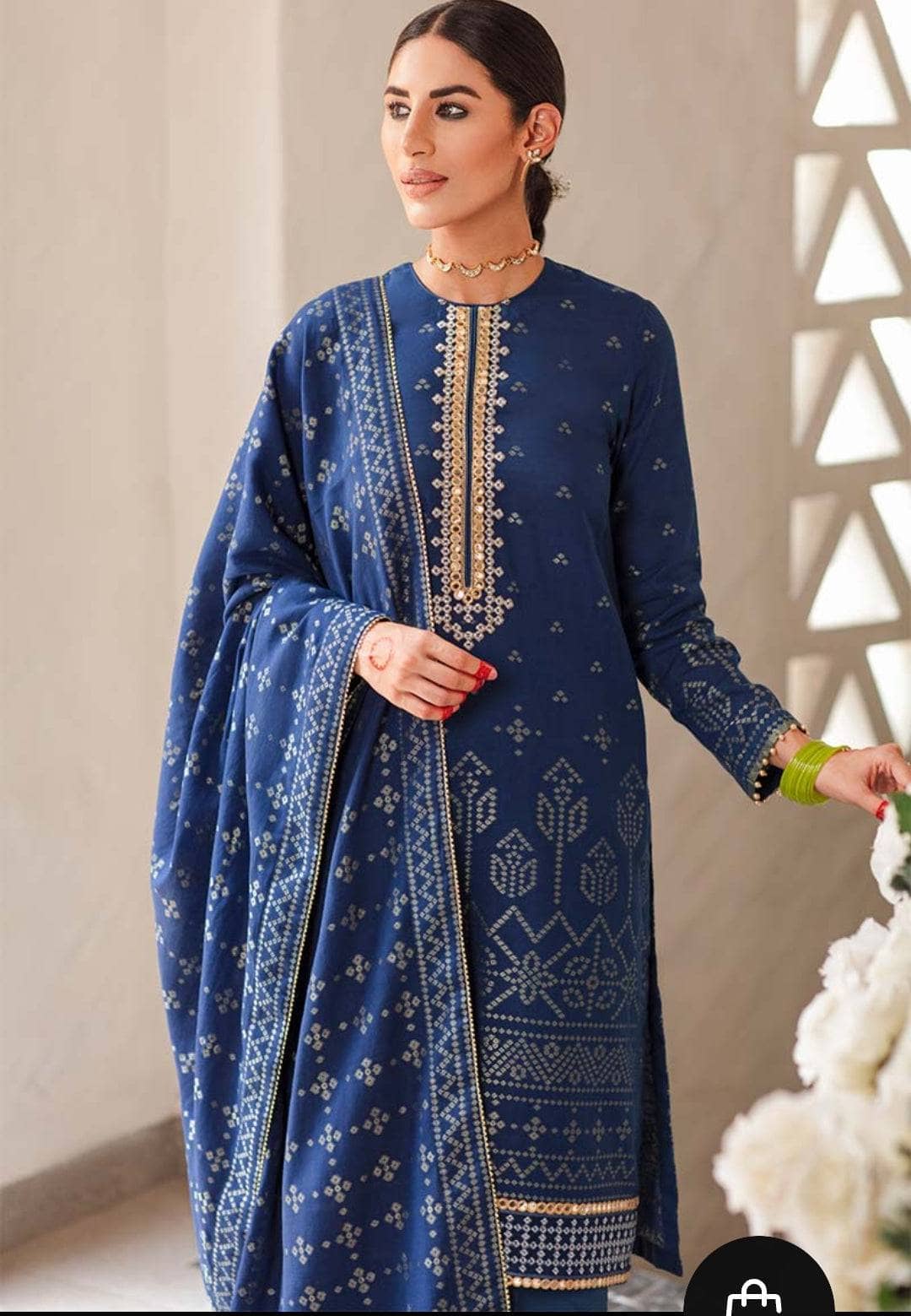Img_cross_stitch_lawn_22_awwal_boutique
