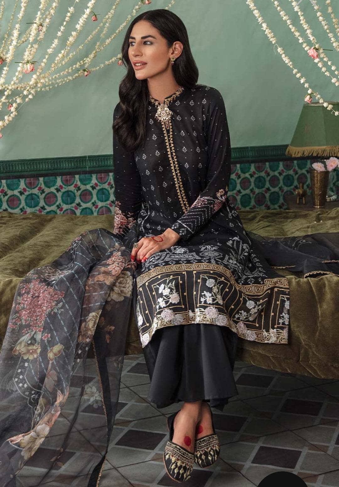 img_cross_stitch_eid_lawn_22_awwal_boutique
