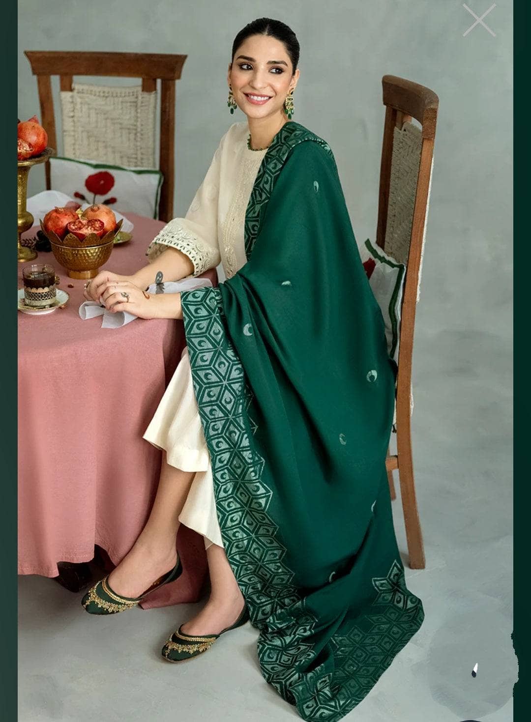 img_cross_stitch_eid_lawn_23_awwal_boutique