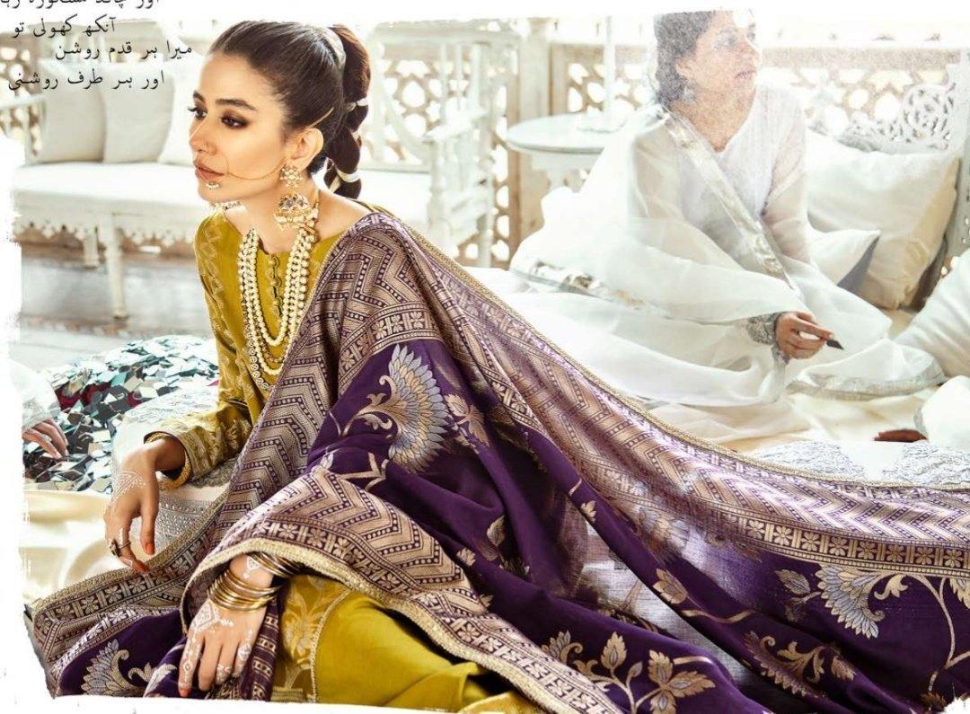 img_cross_stitch_lawn_collection_awwal_boutique
