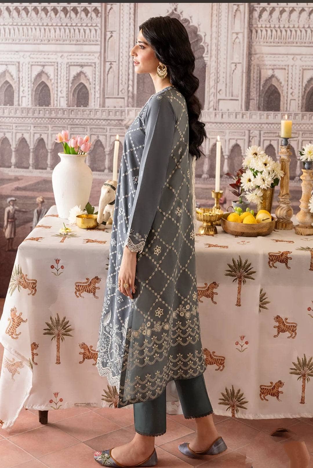 img_cross_stitch_eid_lawn_23_awwal_boutique