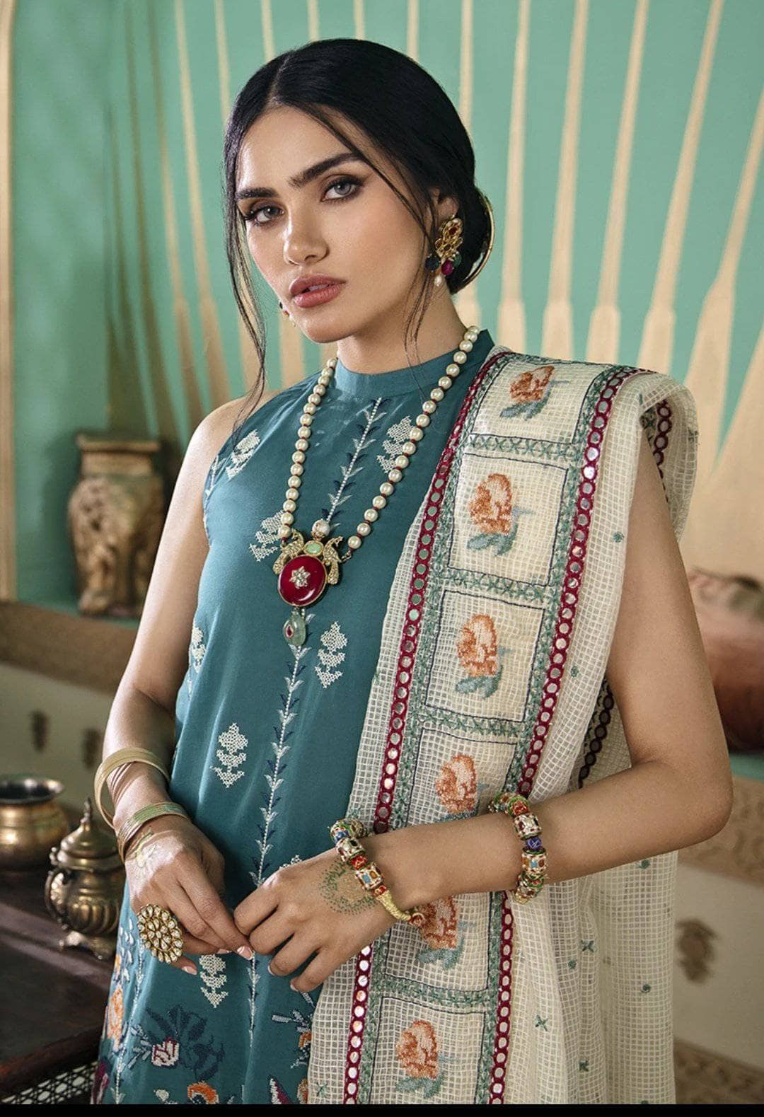 img_cross_stitch_eid_lawn_2021_awwal_boutique
