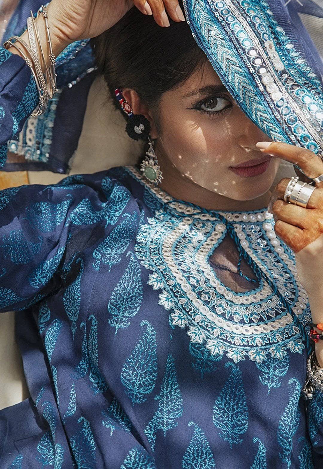 img_cross_stitch_eid_lawn_2021_awwal_boutique