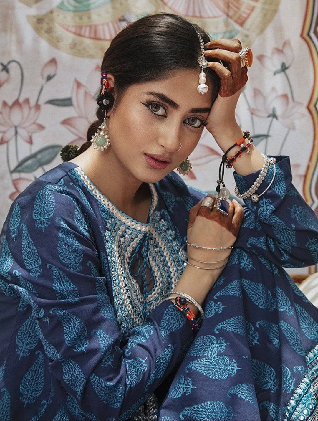 img_cross_stitch_eid_lawn_2021_awwal_boutique