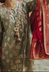 img_cross_stitch_eid_lawn_2021_awwal_boutique