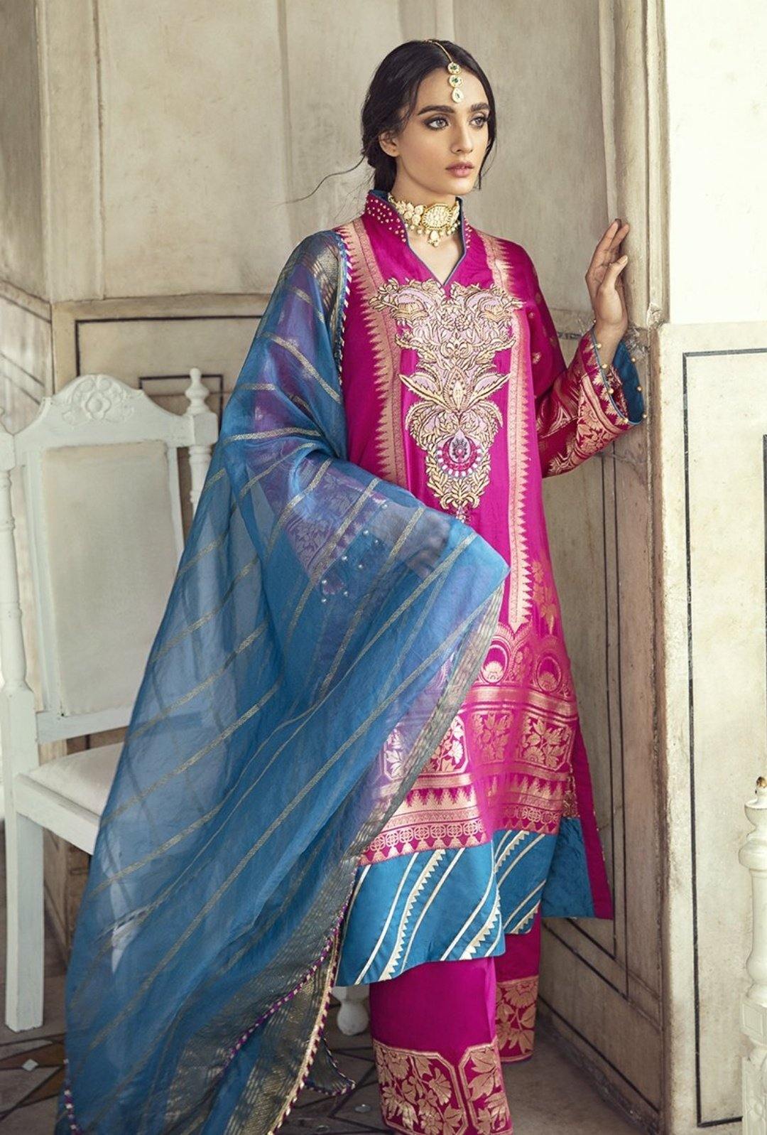 img_cross_stitch_lawn_collection_awwal_boutique