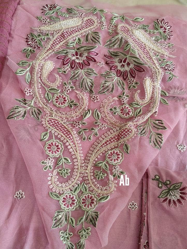 img_cross_stitch+lawn_23_awwal_boutique