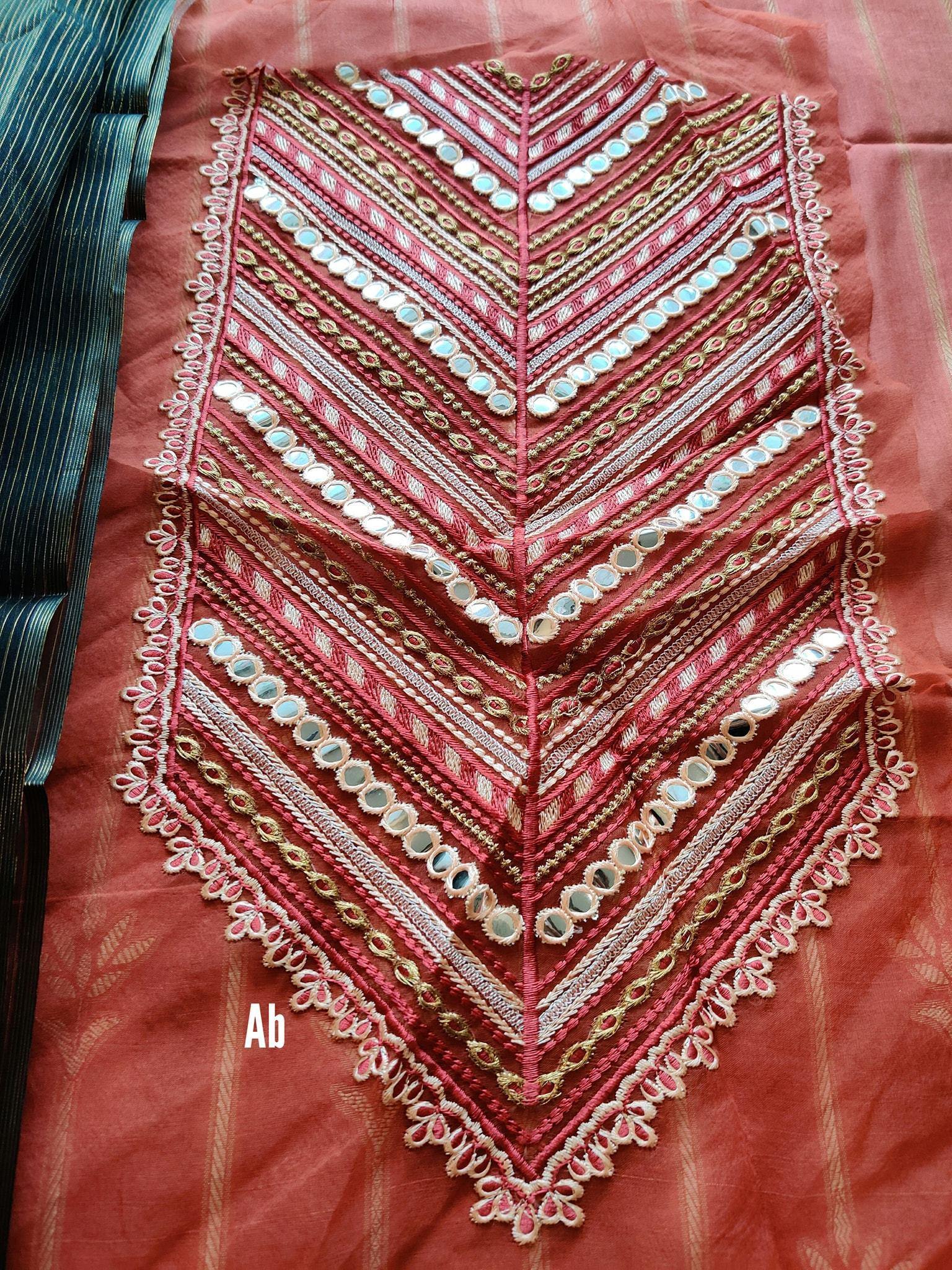 img_cross_stitch_sheesh_mahal_lawn_awwal_boutique