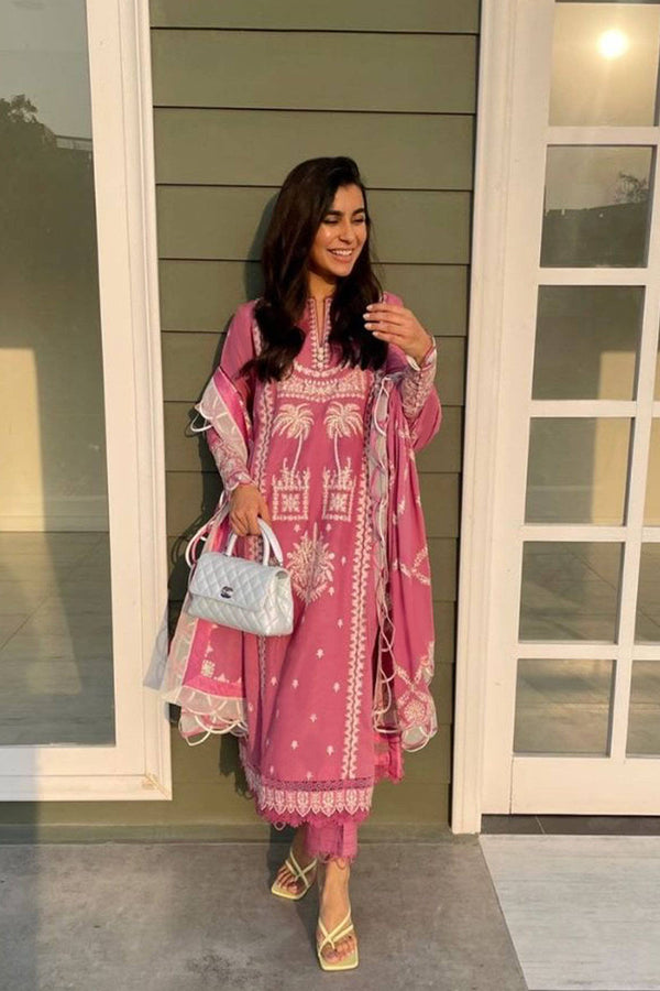 img_spotted_in_zaha_winter_awwal_boutique