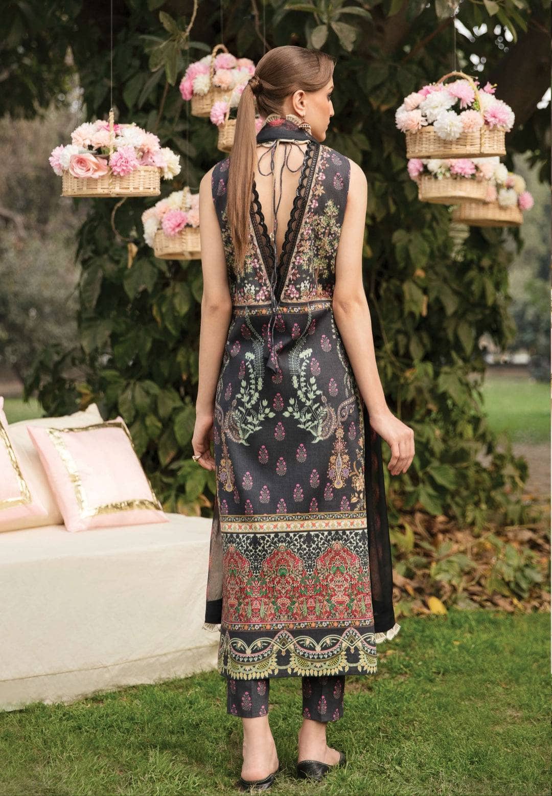 img_afrozeh_ayzel_lawn_23_awwal_boutique