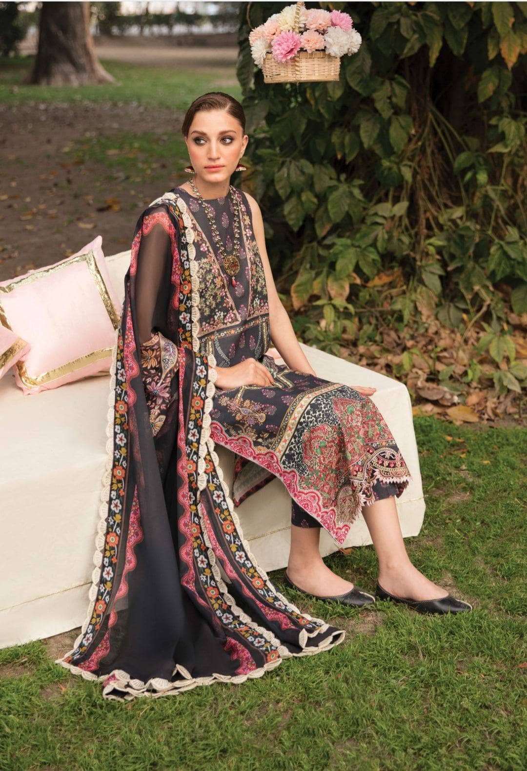 img_afrozeh_ayzel_lawn_23_awwal_boutique