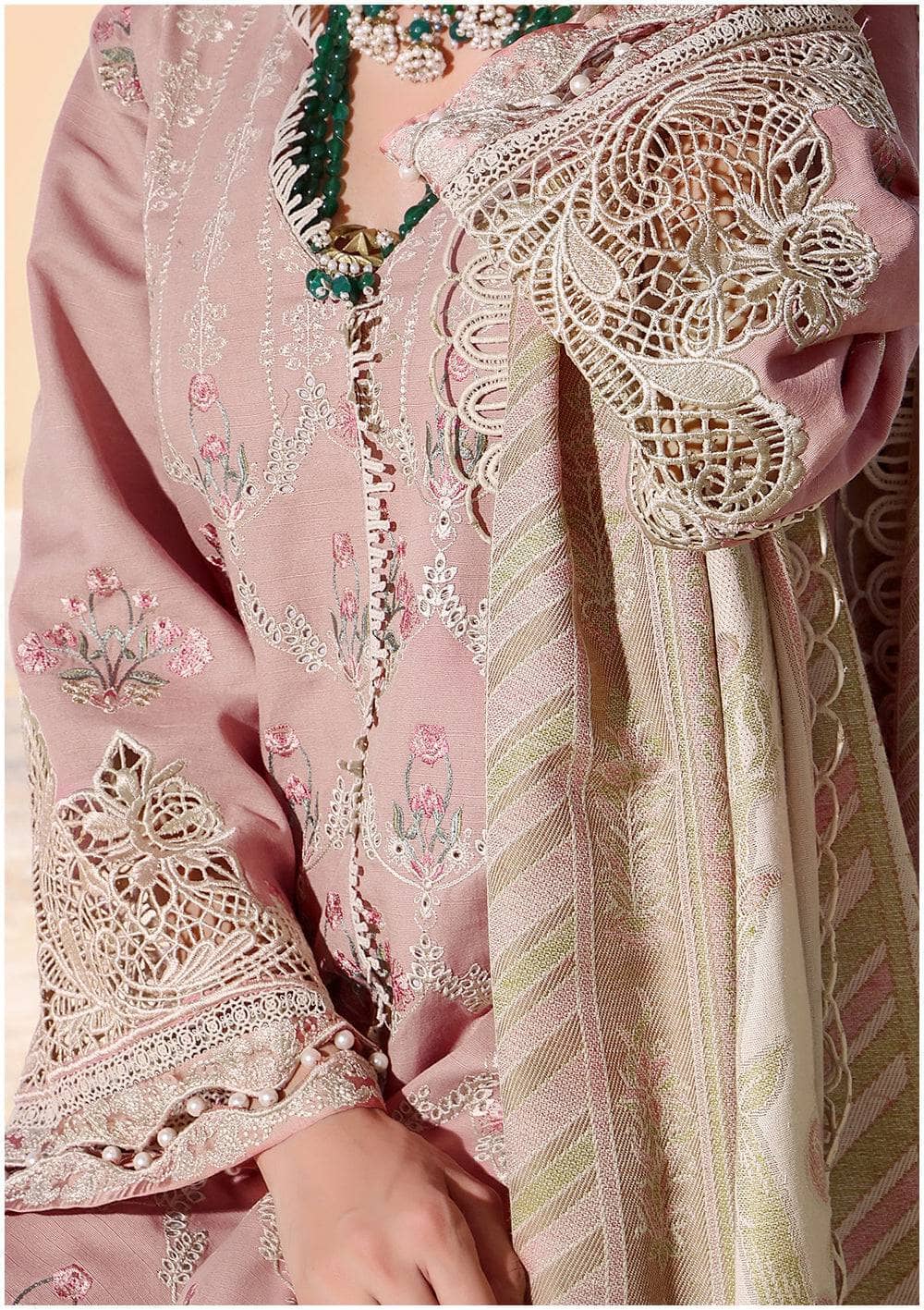 img_elaf_winter_22_awwal_boutique