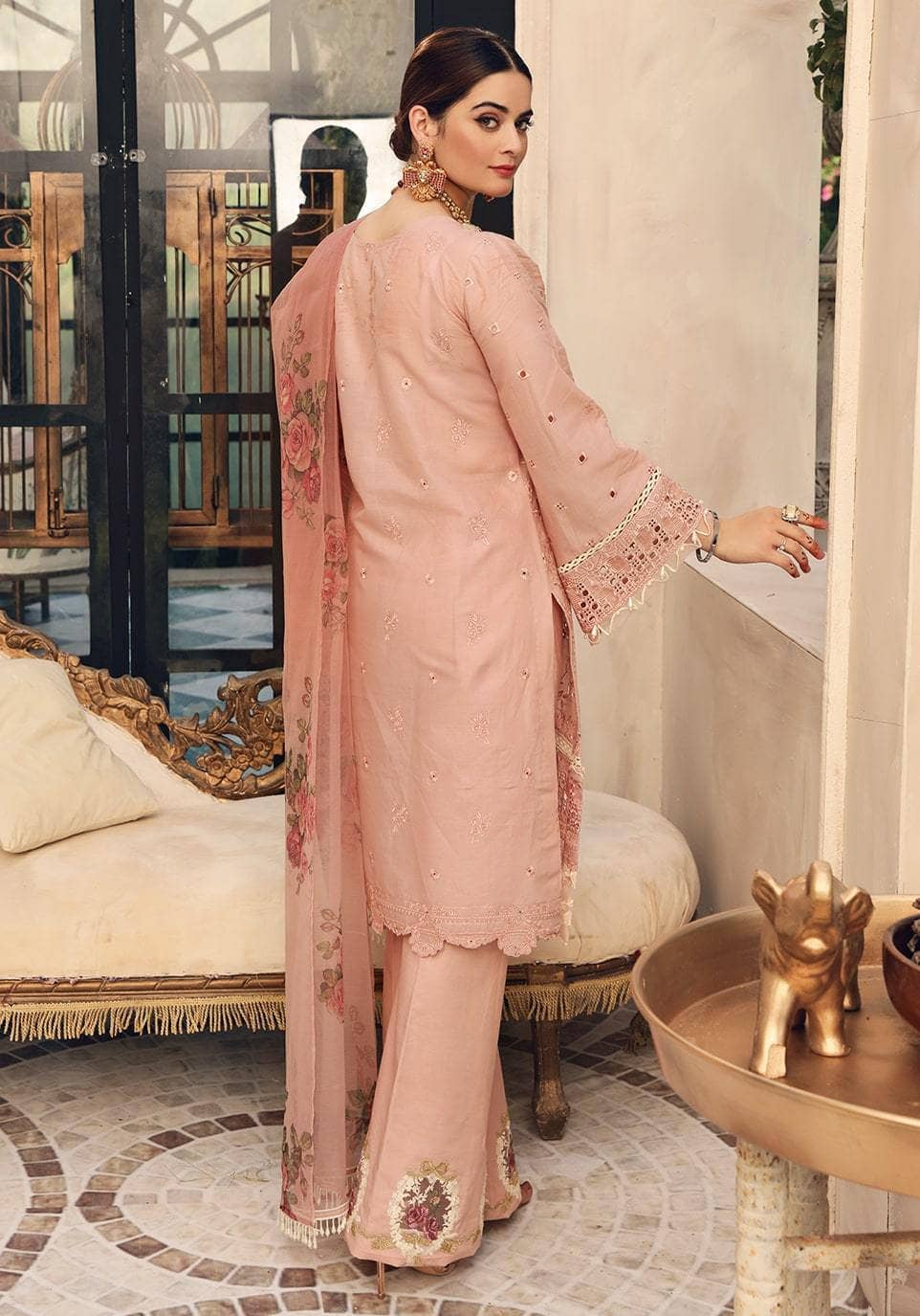 img_elaf_festive_chikankari_lawn_collection_awwal_boutique