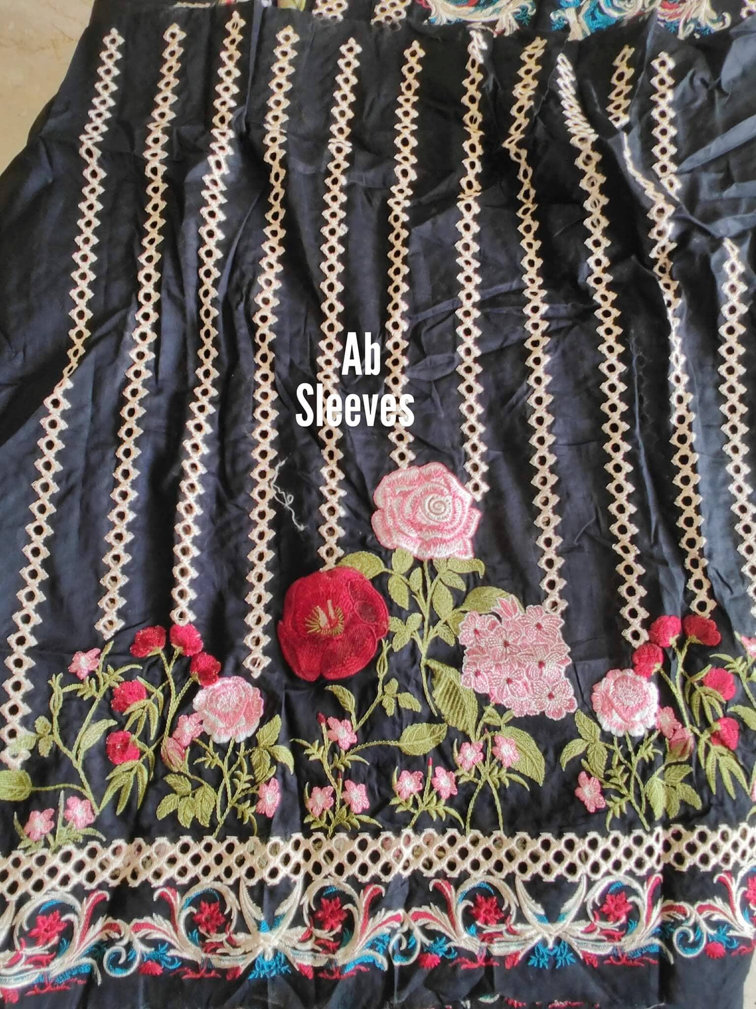 img_open_pic_elaf_lawn_22-Awwal_boutique