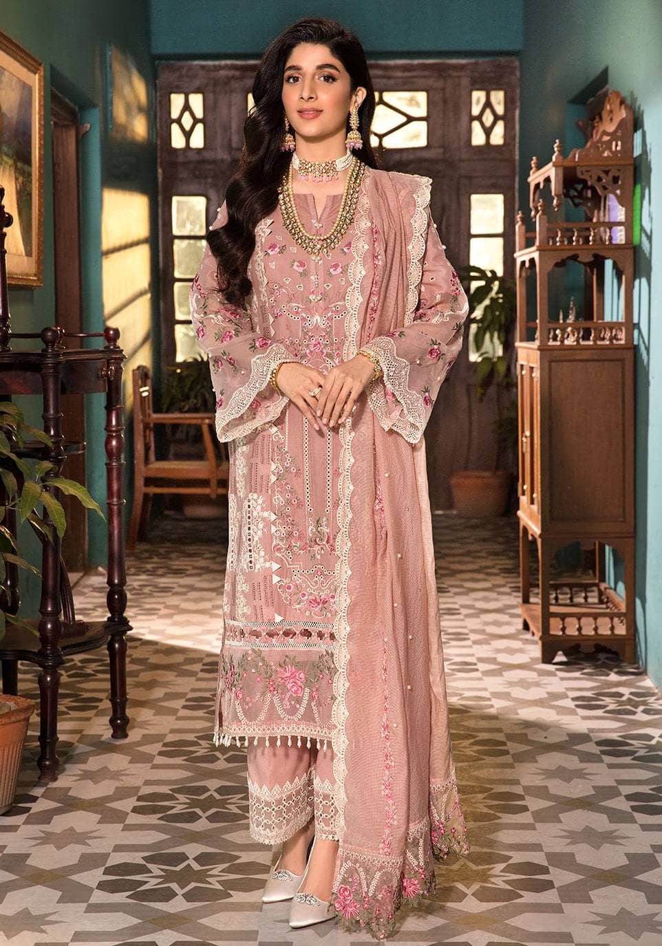Img_elaf_chikankari_lawn_22_awwal_boutique