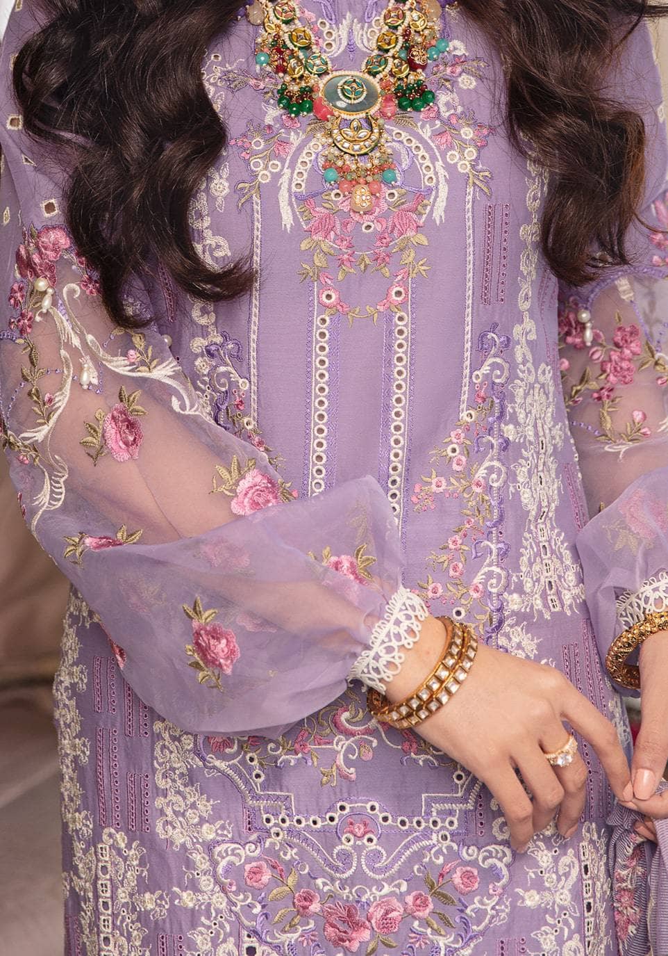 Img_elaf_chikankari_lawn_22_awwal_boutique
