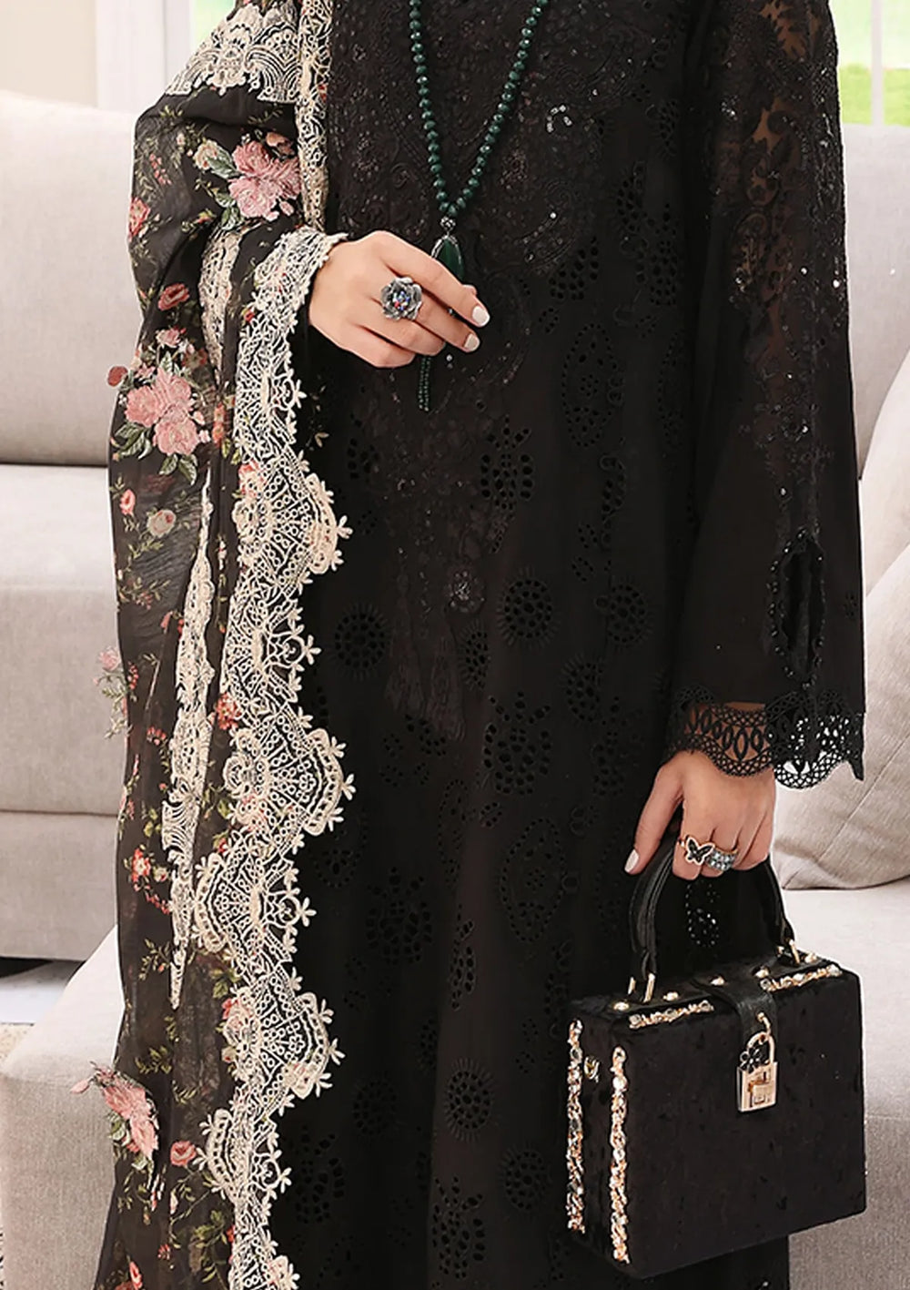 img_elaf_festive_chikankari_lawn_23_awwal_boutique