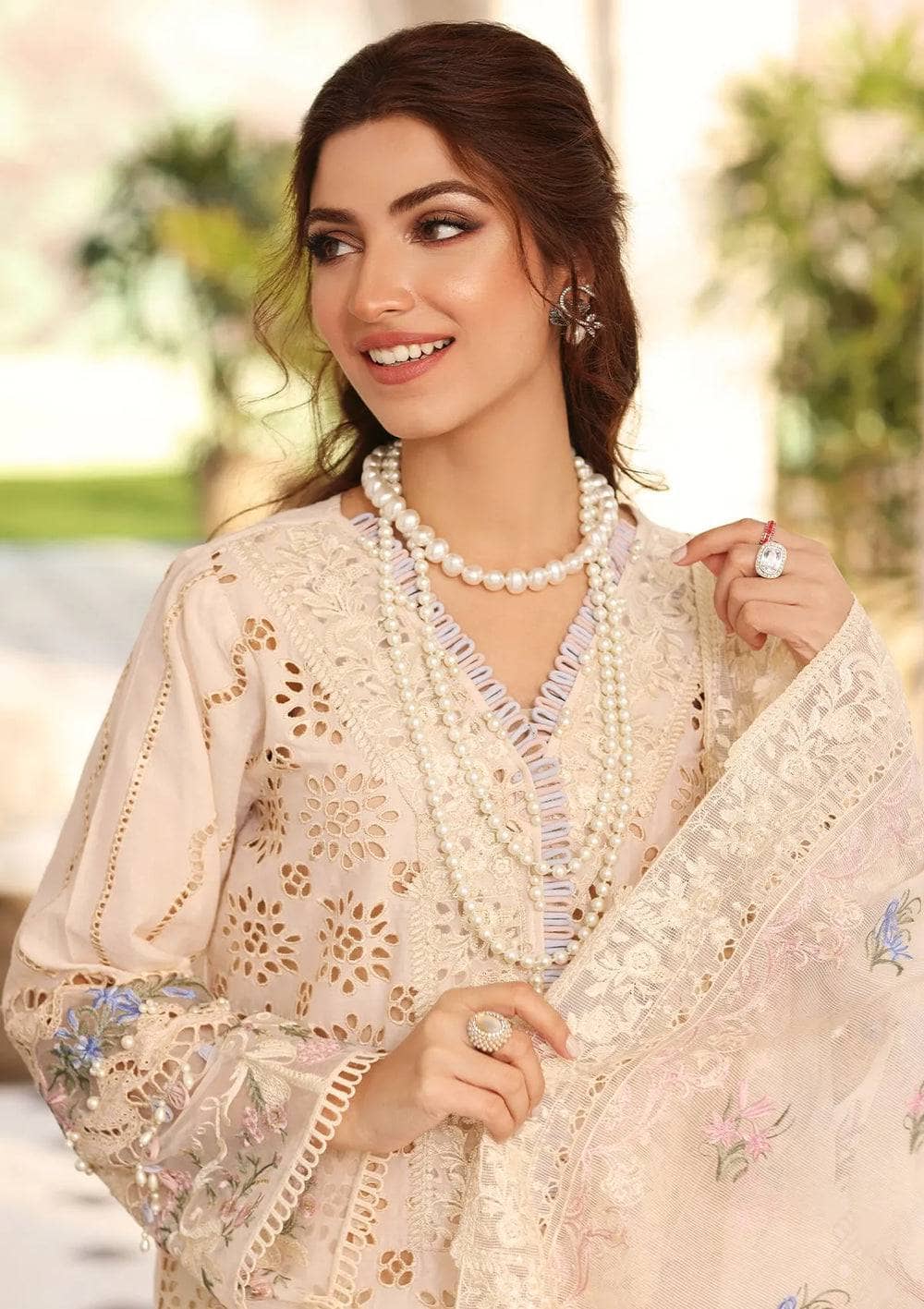 img_elaf_festive_chikankari_lawn_23_awwal_boutique