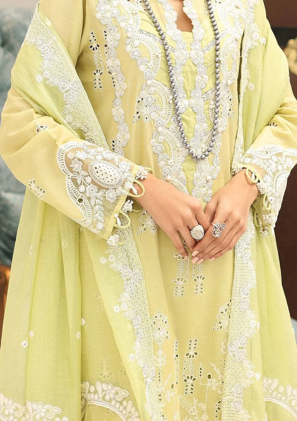 img_elaf_festive_chikankari_lawn_23_awwal_boutique