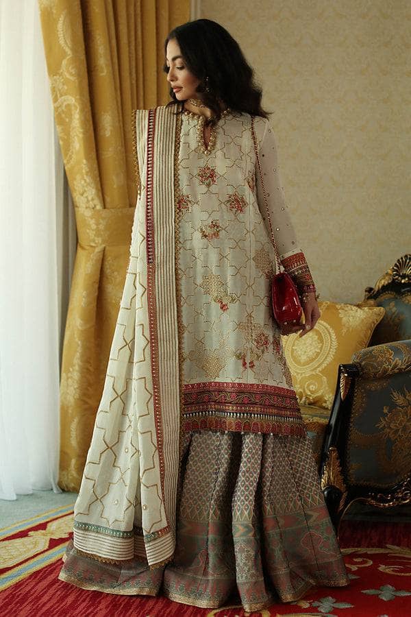 img_elan_lawn_22_awwal_boutique