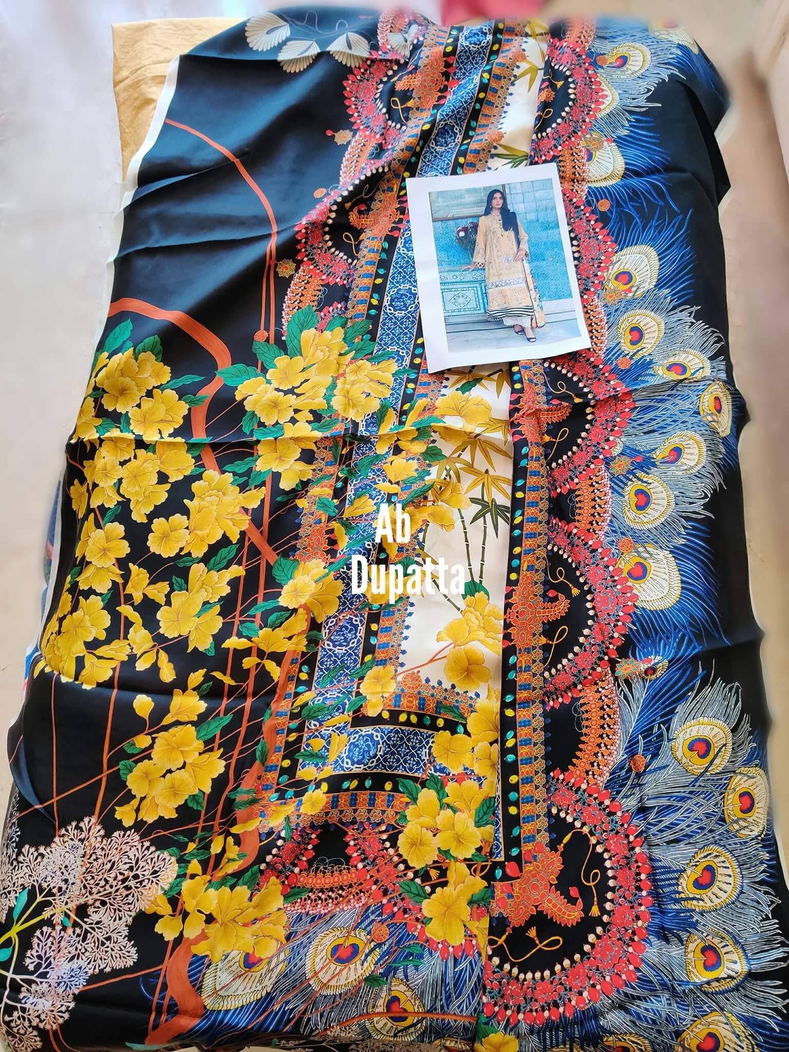 img_open_pics_elan_shalimar_awwal_boutique