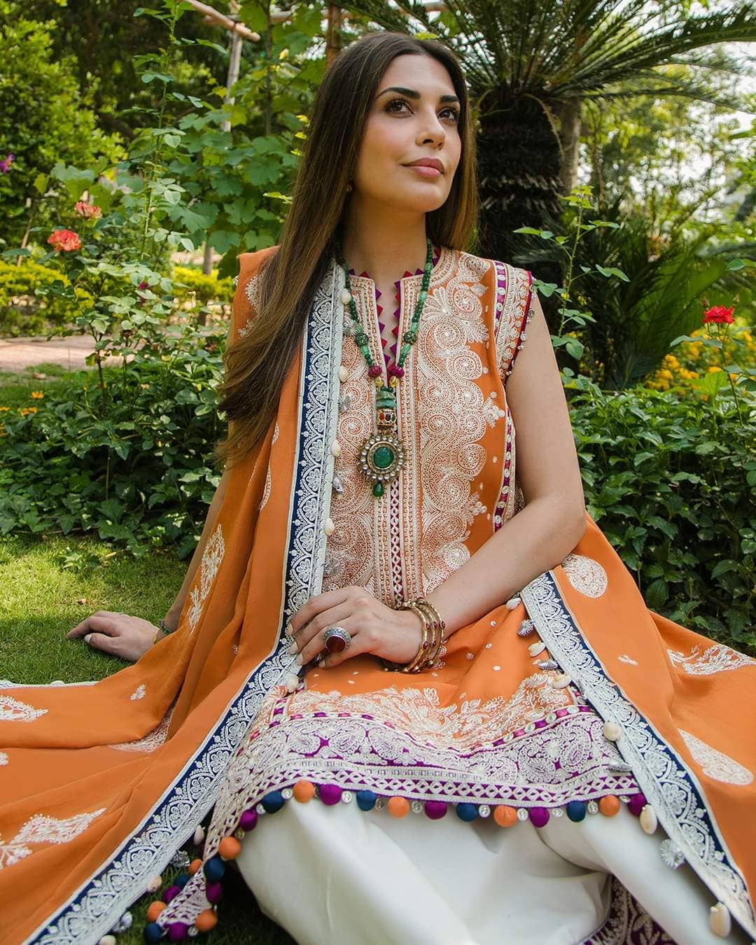 img_spotted_in_elan_lawn_awwal_boutique