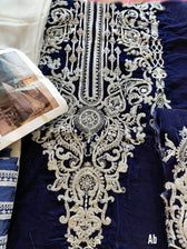 img_emaan_adeel_velvet_awwal_boutique