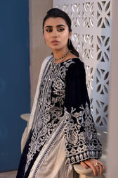 img_emaan_adeel_velvet_awwal_boutique