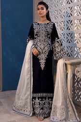 img_emaan_adeel_velvet_awwal_boutique