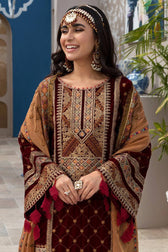 img_emaan_adeel_velvet_awwal_boutique