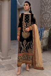 img_emaan_adeel_velvet_awwal_boutique