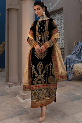 img_emaan_adeel_velvet_awwal_boutique